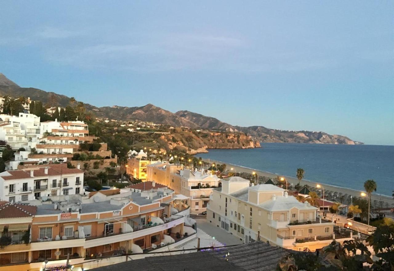 Valparaiso - Burriana Beach Nerja Esterno foto