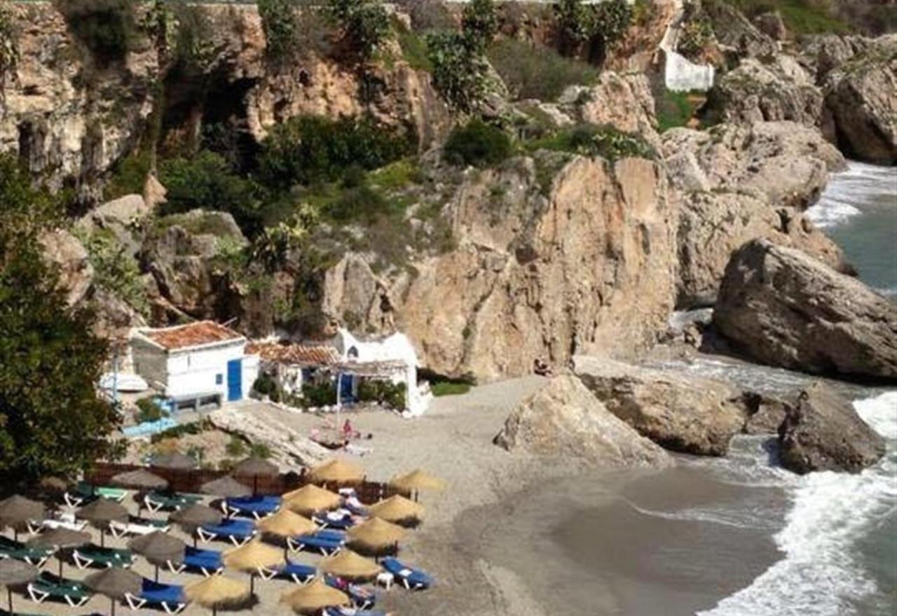 Valparaiso - Burriana Beach Nerja Esterno foto