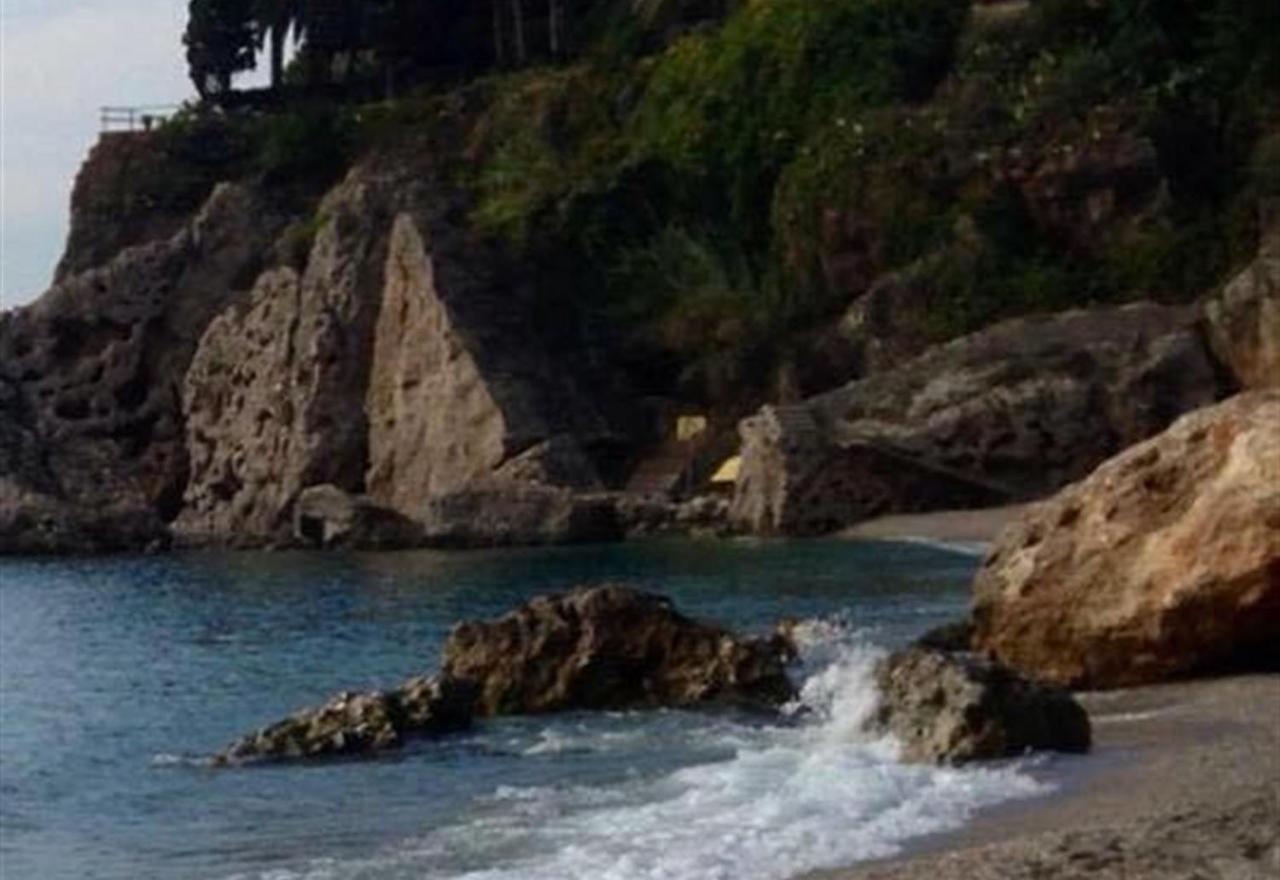 Valparaiso - Burriana Beach Nerja Esterno foto